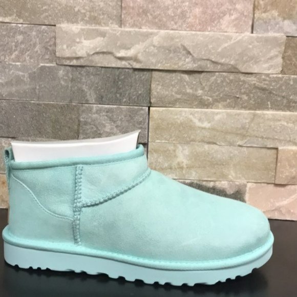 UGG Womens Classic Ultra Mini Ankle Boot - Picture 2 of 3